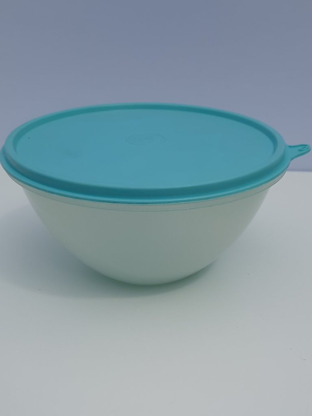 VTG Tupperware Wonderlier Bowl 235-22 w Lid 228-18 Mint 7" x 4" USA
